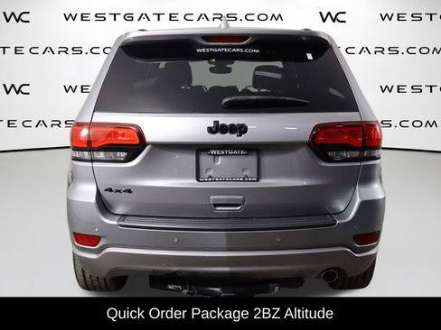 Used 2020 Jeep Grand Cherokee Altitude AWD/4WD image 4