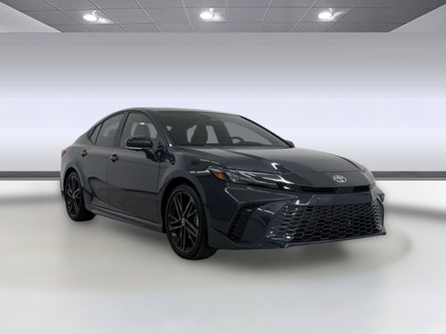 Used 2025 Toyota Camry XSE w/ Premium Plus Package FWD image 7