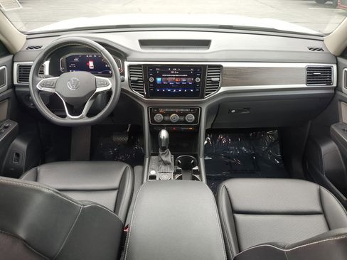 Used 2023 Volkswagen Atlas SE w/ Black Wheel Package image 27