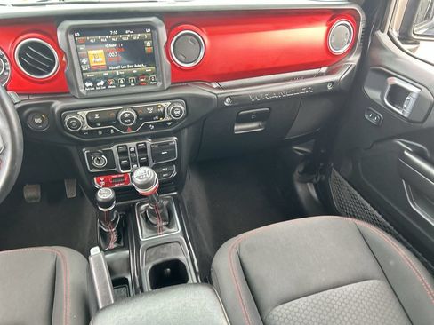 Used 2021 Jeep Wrangler Unlimited Rubicon AWD/4WD image 12