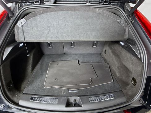 Used 2025 Cadillac XT4 Premium Luxury image 37