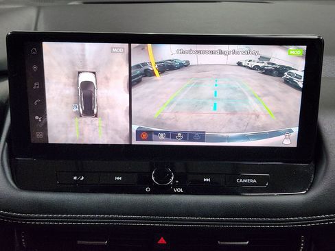 Used 2024 Nissan Rogue Platinum w/ Platinum Premium Package image 37