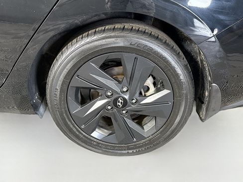Used 2023 Hyundai Elantra SEL image 37
