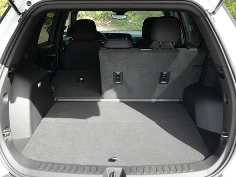 Used 2025 Chevrolet Equinox LT w/ Safety and Technology Package FWD image 27