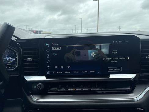 Used 2024 Chevrolet Silverado 2500 High Country w/ Technology Package image 16