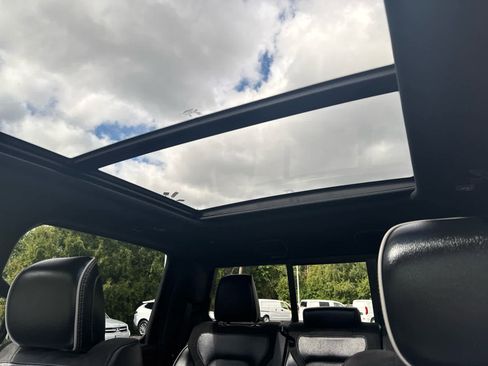 Used 2025 RAM 1500 Laramie w/ Night Edition image 24