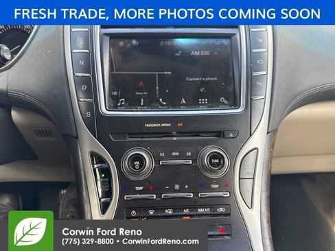 Used 2016 Lincoln MKX Reserve w/ Technology Package FWD image 18