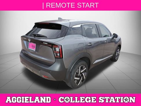 Certified 2025 Nissan Kicks SV FWD image 4