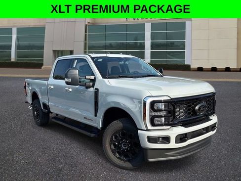 New 2026 Ford F250 XLT w/ XLT Premium Package AWD/4WD image 1