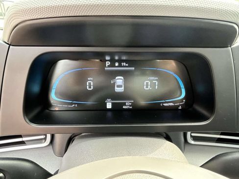 Certified 2025 Hyundai Elantra Sport FWD image 21