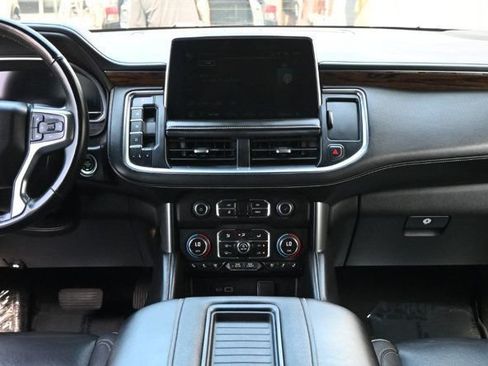 Used 2023 Chevrolet Suburban Premier RWD image 12