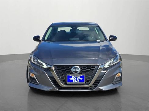 Used 2022 Nissan Altima 2.5 SR image 2