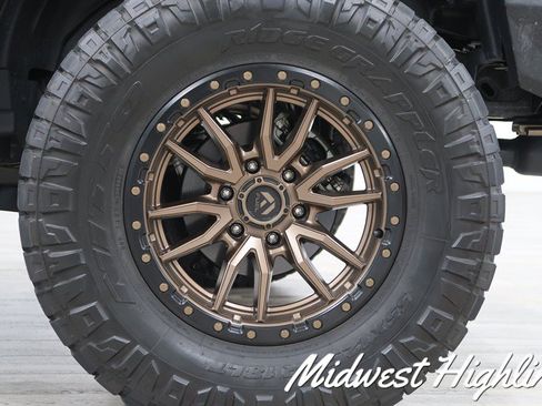 Used 2024 Ford Bronco Badlands AWD/4WD image 17
