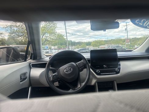 Used 2023 Toyota Corolla Cross L AWD/4WD image 7