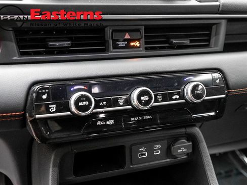Used 2023 Honda Pilot Sport image 18