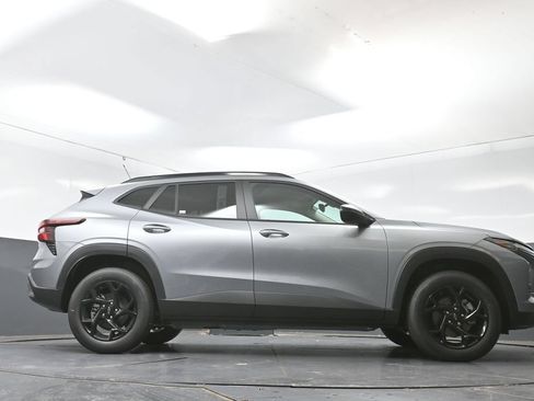 New 2026 Chevrolet Trax LT w/ Driver Confidence Package FWD image 38