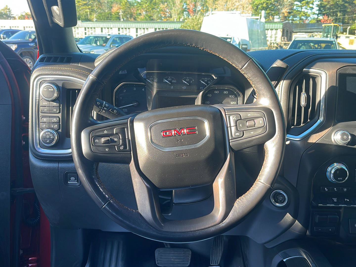 Used 2022 GMC Sierra 2500 AT4 w/ AT4 Preferred Package AWD/4WD image 14