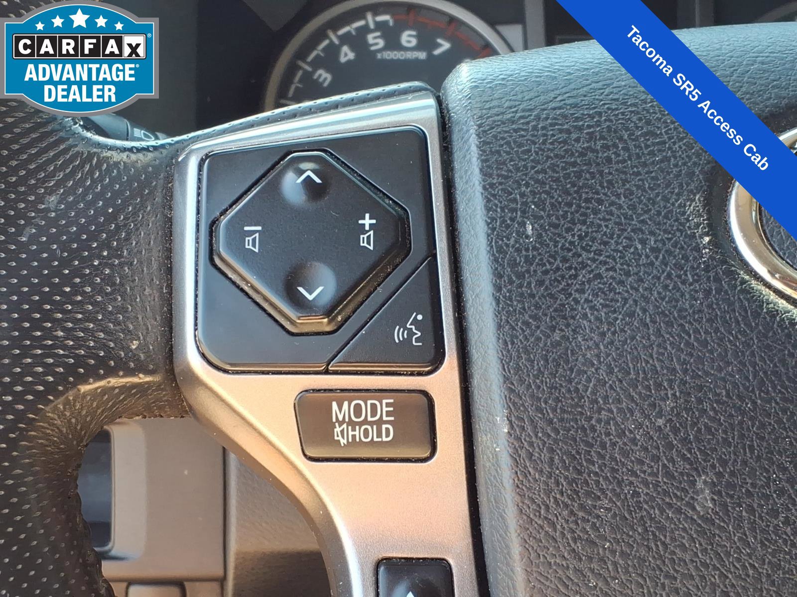 Used 2018 Toyota Tacoma SR5 w/ SR5 Appearance Package (SM) AWD/4WD image 19