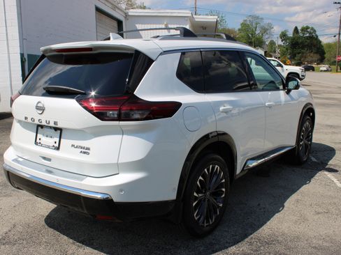 Certified 2026 Nissan Rogue Platinum w/ Platinum Premium Package AWD/4WD image 8