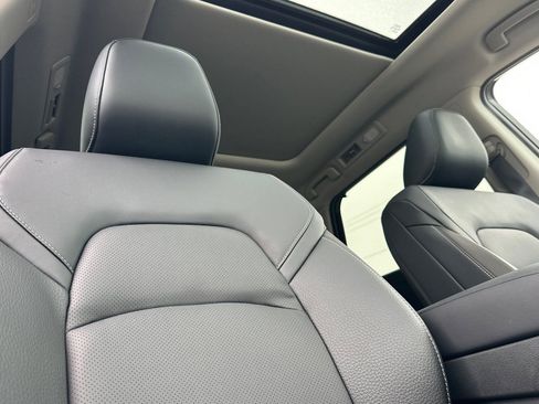 New 2026 Nissan Pathfinder SL image 20