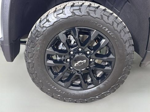 Used 2025 Chevrolet Silverado 2500 LTZ w/ Trail Boss Package AWD/4WD image 30