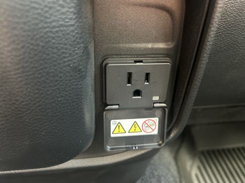 New 2026 RAM 1500 Classic Warlock image 22