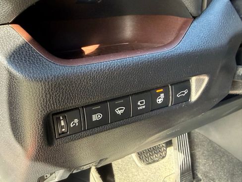 Used 2021 Toyota RAV4 Limited image 15