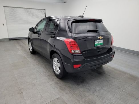 Used 2020 Chevrolet Trax LS w/ Tint and Cruise Package FWD image 5