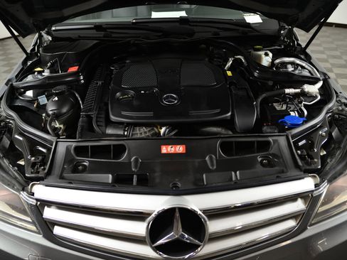 Used 2013 Mercedes-Benz C 300 Sport image 18