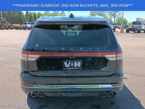 Used 2025 Lincoln Aviator AWD image 27