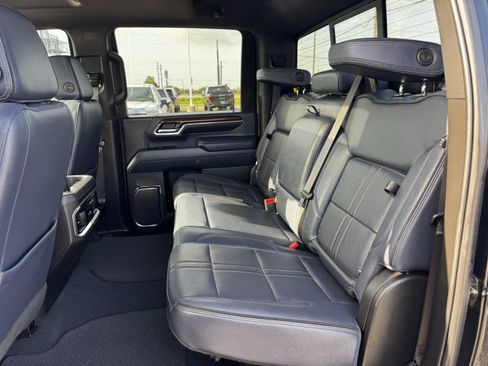 Used 2024 Chevrolet Silverado 2500 High Country AWD/4WD image 30