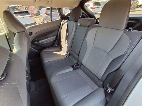 Used 2025 Subaru Crosstrek 2.0i Premium image 14