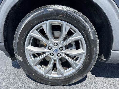 Used 2020 Ford Explorer Limited image 10