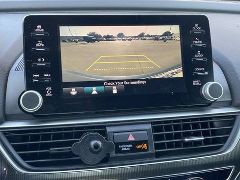 Used 2018 Honda Accord Sport image 18