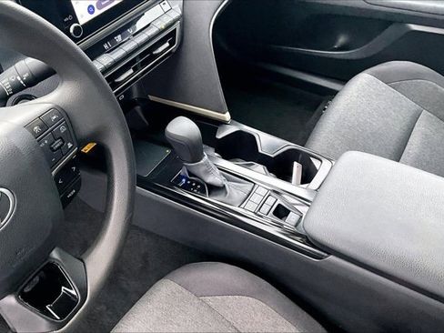 Used 2025 Toyota Camry LE image 17