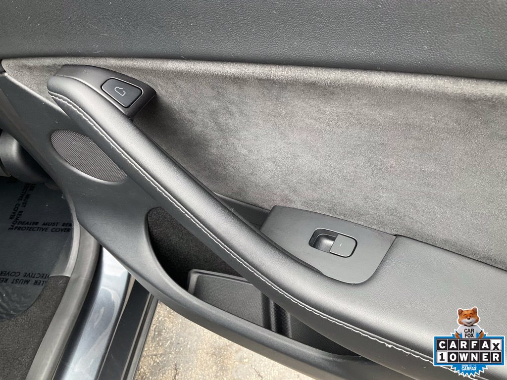 Used 2024 Tesla Model Y 2WD image 56