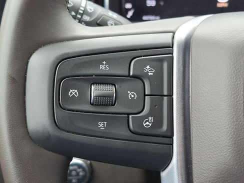 Used 2025 GMC Sierra 1500 SLT image 14