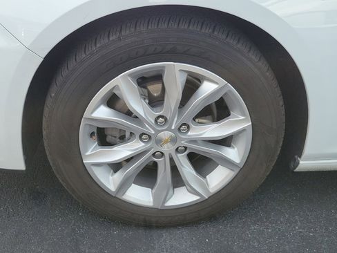 Used 2024 Chevrolet Malibu LT image 9