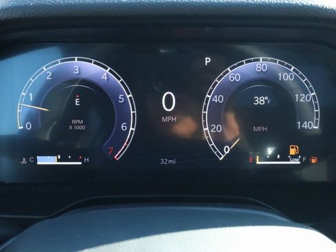 New 2025 Jeep Grand Cherokee Limited w/ Luxury Tech Group II image 8