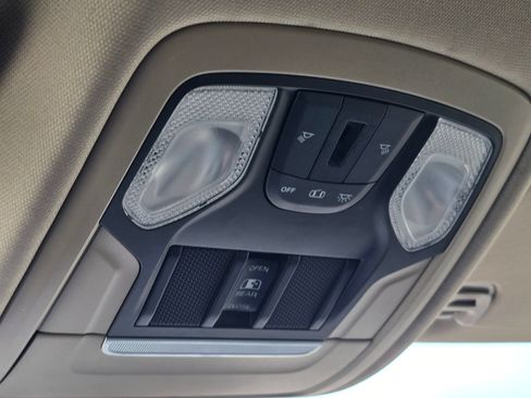 Used 2020 RAM 1500 Big Horn AWD/4WD image 23