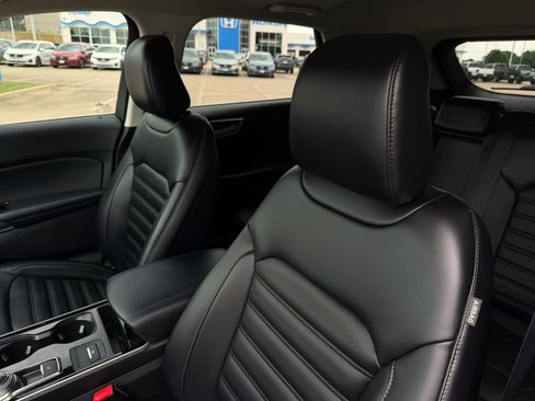 Used 2020 Ford Edge SEL w/ Convenience Package FWD image 12