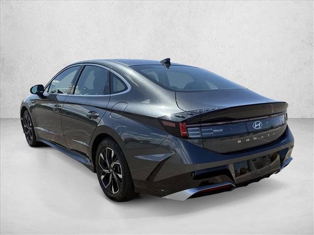 Used 2025 Hyundai Sonata SEL FWD image 8