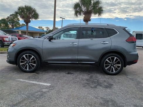 Used 2018 Nissan Rogue SL w/ Premium Package image 7