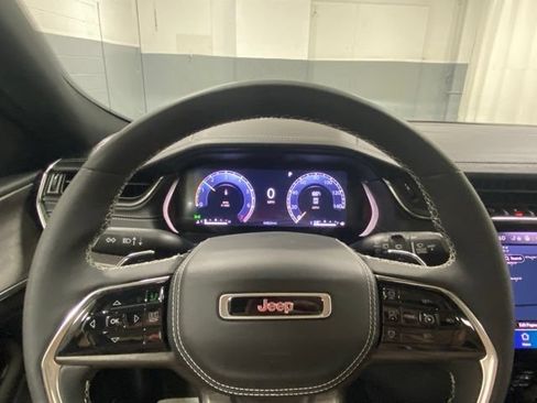 Used 2023 Jeep Grand Cherokee L Overland AWD/4WD image 14
