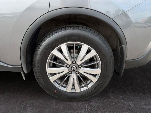 Used 2022 Nissan Murano S AWD/4WD image 15