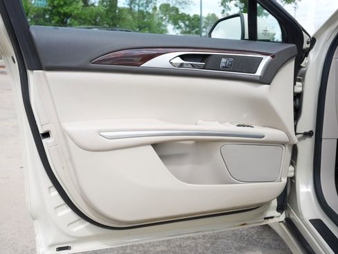 Used 2016 Lincoln MKZ w/ Equipment Group 300A Reserve image 19