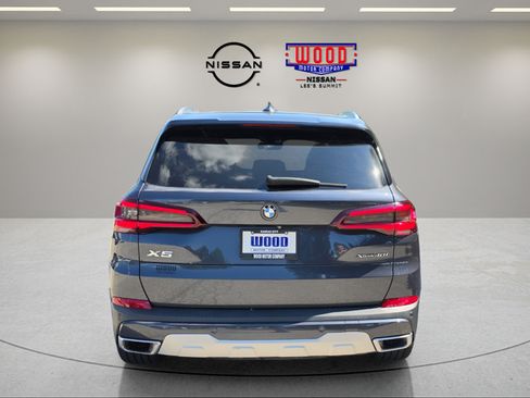 Used 2021 BMW X5 xDrive40i w/ Premium Package AWD/4WD image 3