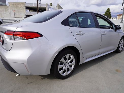 Certified 2025 Toyota Corolla LE image 4