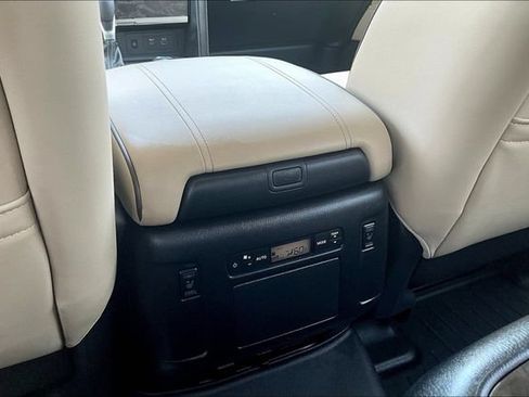 Used 2024 Nissan Armada Platinum w/ Captain's Chairs Package AWD/4WD image 10