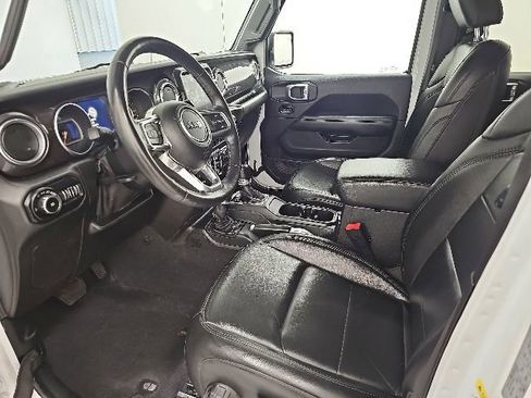 Used 2020 Jeep Wrangler Unlimited Sahara AWD/4WD image 14